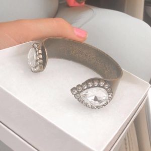 NWOT SARRA CUFF IN CRYSTAL